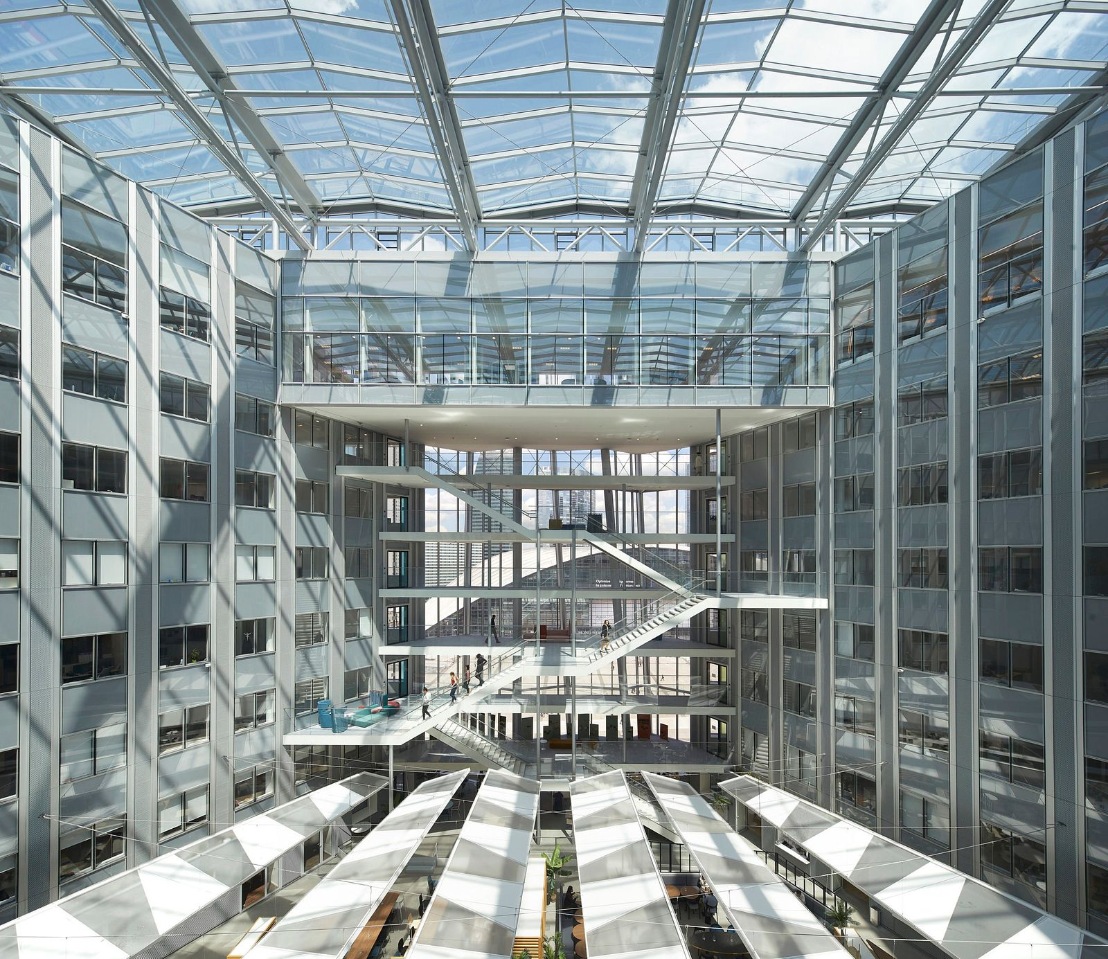 Window — La D&eacute;fense